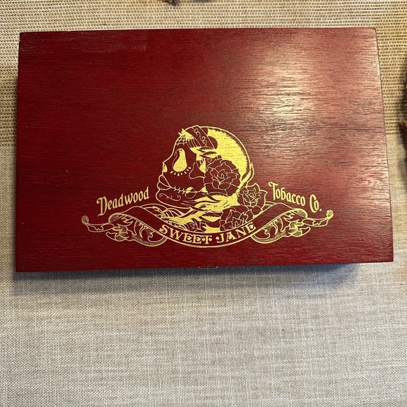Deadwood Tobacco Co. Sweet Jane Wooden Box - Picture 1 of 3
